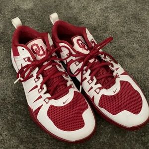 Nike Flywire OU Sneakers